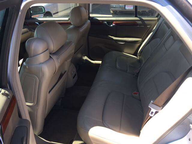 2005 Cadillac Deville 4dr Sedan